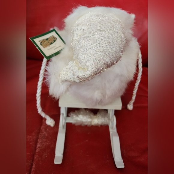 NIB HERITAGE SIGNATURE COLLECTION PORCELAIN DOLL IN SLEIGH WINTER BABY CHARITY - Picture 5 of 10